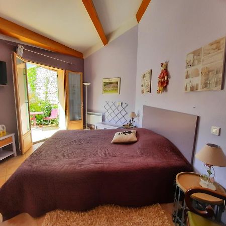 Bed and Breakfast Louminai Donzère Exterior foto