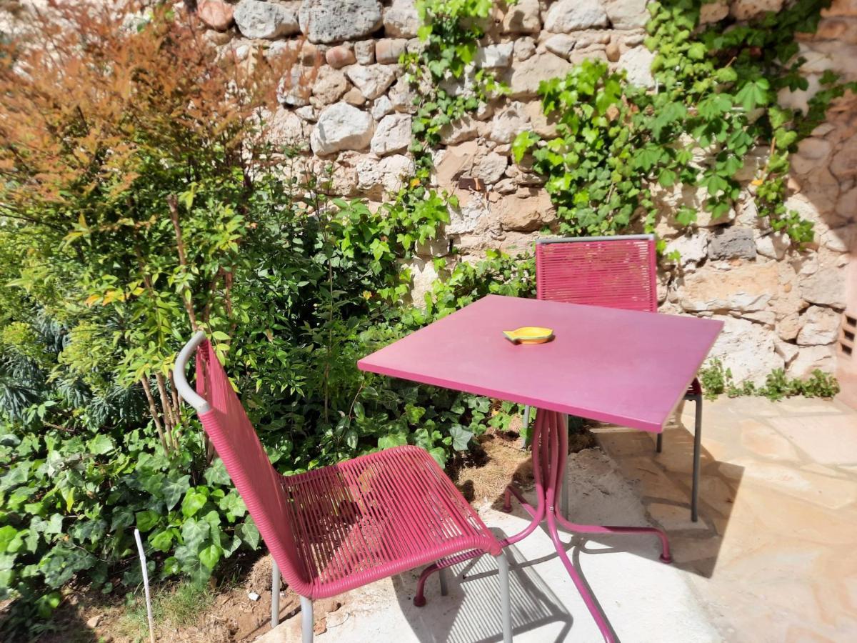 Bed and Breakfast Louminai Donzère Exterior foto